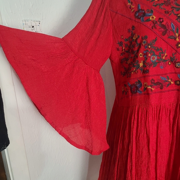 Umgee Red Embroidered Babydoll Bliss Bohemian Dress with Bell Sleeves Size Large - Picture 5 of 10